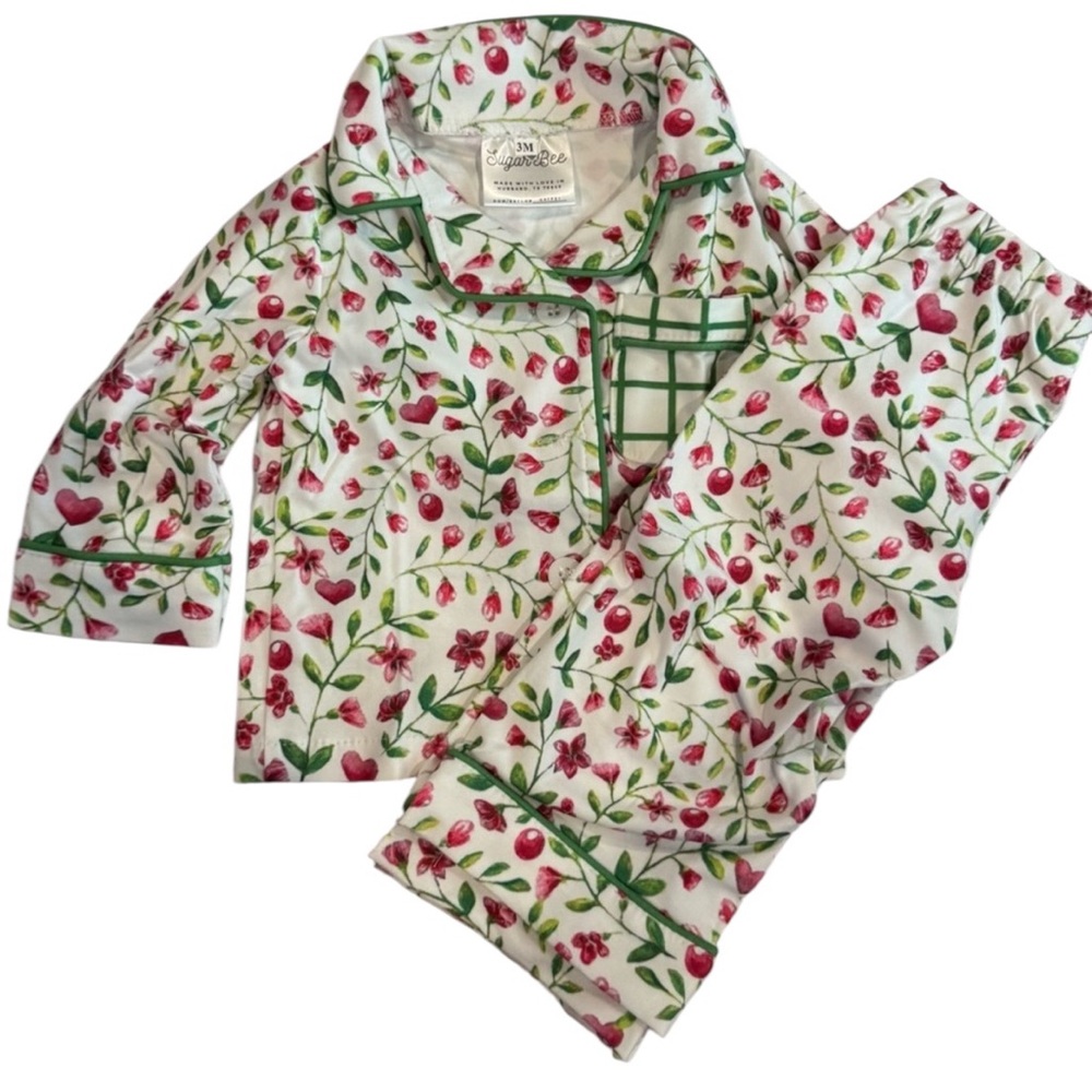 NWOT mulberry Button Down Pajamas 3M still in‎ plastic